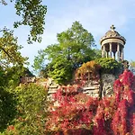 Charming Paris Hideaway